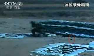 Tập ném lựu đạn bị rơi ngay bên cạnh phát nổ