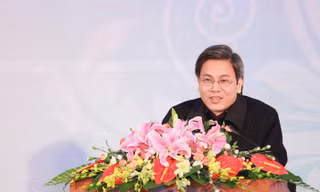 Diễn giả Giản Tư Trung cho rằng, giáo dục cần hướng đến “con tim có hồn, cái đầu khai phóng” 