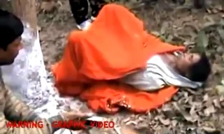 Nạn nhân xấu số. Ảnh cắt từ clip