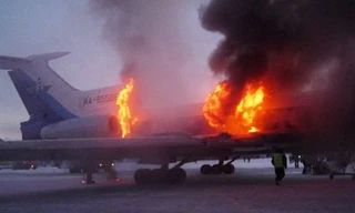 Phi cơ chở 170 khách Ấn Độ bốc cháy khi hạ cánh