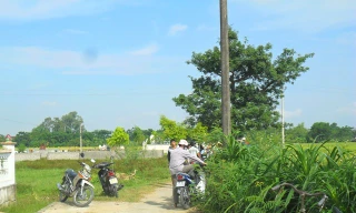 Hiện trường phát hiện thi thể nạn nhân. Ảnh: Hoàng Lam