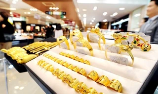 Giá vàng giảm mạnh, mất hơn 300.000 đồng