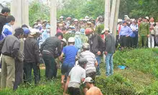Phát hiện thi thể nam giới dưới mương nước