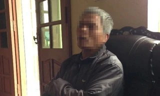 Bố bắt tại trận 2 trai làng đang hãm hiếp con gái