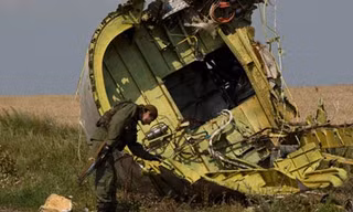 Bí ẩn buồng lái MH17 bị cưa đôi