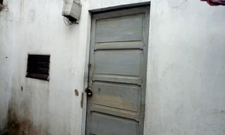 Cô gái bị bóp cổ chết trong phòng trọ