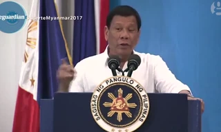 Tổng thống Philippines Rodrigo Duterte trong buổi gặp gỡ kiều bào ở Myanmar.
