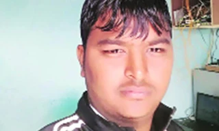 Rohit Singh, một trong hai thiếu niên phát hiện chiếc máy bay của GoAir phát hoả.