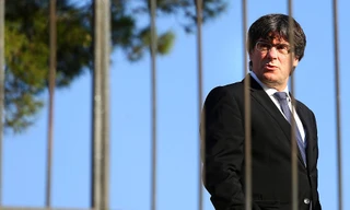 Cựu lãnh đạo Catalonia Carles Puigdemont đang đối mặt với lệnh bắt giữ của Tòa án Tối cao Tây Ban Nha. Ảnh: Reuters