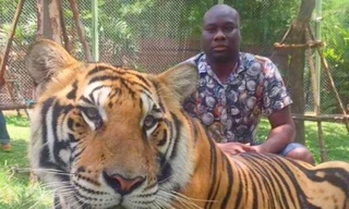 Choáng với độ chịu chơi của “cậu ấm, cô chiêu” người Nigeria