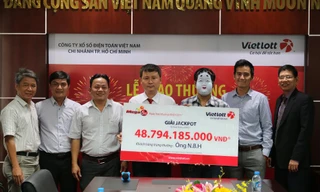 Người thứ 9 nhận tiền tỷ từ Vietlott.