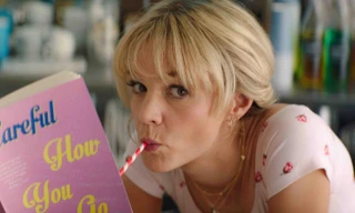 “Cô gái trẻ hứa hẹn”, phụ nữ có thể trả thù đàn ông cao tay đến thế nào?