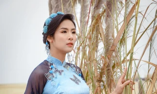 Thiết kế áo dài từ lâu nhưng mãi bây giờ, Ngọc Hân mới mời được người đặc biệt này tới xem