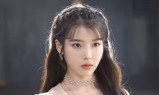 Bất ngờ chưa, IU được đề cử giải thưởng Baeksang, tự tin sánh vai bên các “chị đại“