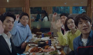 Hội fangirl của BTS “chiếm sóng” cả “Hospital Playlist”