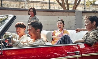 “Kẻ Săn Mộ” hoành tráng và mãn nhãn, giữ vững ngôi đầu phòng vé Hàn Quốc 19 ngày liên tiếp