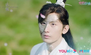 “Chàng trai vàng trong làng bị ngược” chắc phải là Thành Nghị rồi, khổ tận 10 kiếp cơ mà!