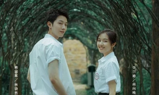 Sau cú ngã “Mộng Hồi'', Lý Lan Địch quay về làm nữ sinh phim thanh xuân cùng Lại Quán Lâm