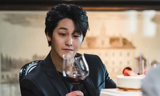 “Cửu vĩ hồ” Kim Bum xuất hiện, thần thái muốn lấn át cả Lee Dong Wook