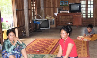 Vụ thảm sát 5 phu trầm: Hé lộ nghi can thứ 4?