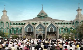 Quốc gia nào có trên 700 ngôn ngữ bản địa?