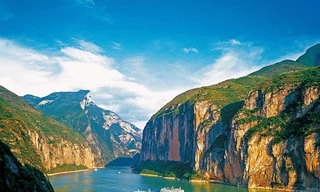 Con sông nào dài nhất Châu Á?