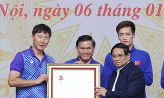 Đội tuyển Việt Nam nhận thưởng Huân chương Lao động hạng Nhất