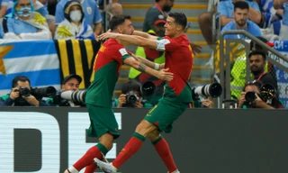 World Cup 2022: Sao MU lập công trước Uruguay, đưa Bồ Đào Nha tiến vào vòng sau trước 1 vòng