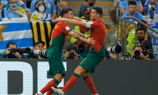 World Cup 2022: Sao MU lập công trước Uruguay, đưa Bồ Đào Nha tiến vào vòng sau trước 1 vòng
