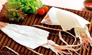 'Chiêu' biến mực thối thành tươi