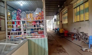 Trường kiện gia đình nhường đất xây trường để lấy lại quyền bán căng tin