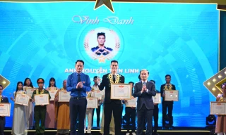 Hành trình 'truyền lửa', lan tỏa tinh thần sống đẹp cho thanh niên Việt Nam