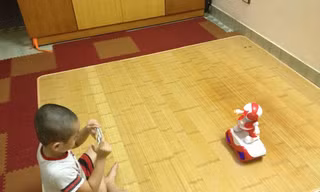 Cộng đồng mạng "sốt" với robot Việt