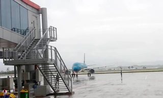 Xe công vào cửa máy bay đón 'người nhà': Bộ Công Thương sẽ có báo cáo 