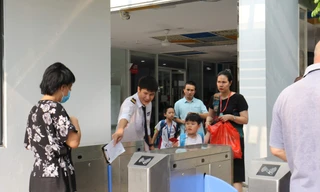 Việc lựa chọn trường công hay trường tư cho con là mối bận tâm của nhiều phụ huynh