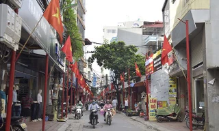 Nhiều chuyên gia cho rằng không nên mặc đồng phục cho các tuyến phố 