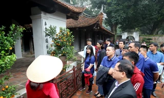 Hội đồng phải cân nhắc, so sánh, bình xét từng thành tích cũng như sự nỗ lực vươn lên tạo sức lan tỏa trong cộng đồng của mỗi bạn trẻ. (Trong ảnh: Những gương mặt trẻ Việt Nam tiêu biểu năm 2018 tham quan Văn Miếu - Quốc Tử Giám) ảnh: như ý