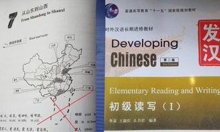 Bìa và trang giáo trình có bản đồ đường lưỡi bò mà phóng viên Tiền Phong mua tại trường Đại học Kinh doanh và Công nghệ ngày 2/11 ảnh: Đức Anh 