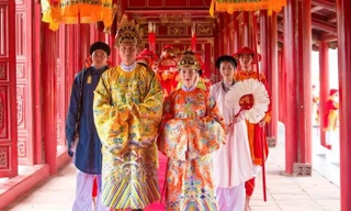 Một cảnh trong MV “Không thể cùng nhau suốt kiếp” 