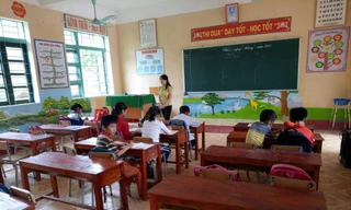 Lớp học vắng học trò sáng 4/5 tại trường tiểu học Đồng Lương