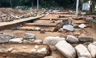 Một số hình ảnh hiện vật, khu vực khai quật 