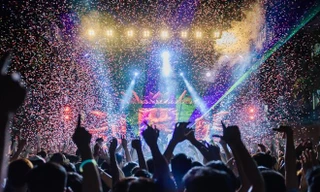 Việc cấp phép cho nhạc điện tử tiếp tục chờ cơ quan quản lý