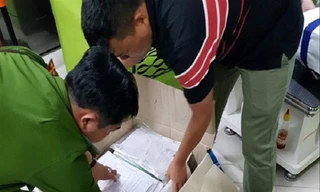 Công an thu giữ tài liệu, chứng cứ vụ án 