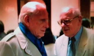 Cụ Phan Lăng (trái). Ảnh: Xuân Ba 