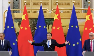 Các quan chức châu Âu cùng Thủ tướng Trung Quốc Lý Khắc Cường, tháng 7/2018 ảnh: Reuters 