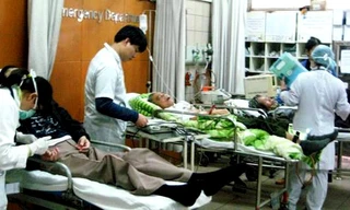 Tâm sự của bác sĩ ngày Tết 'phát khùng' ở bệnh viện