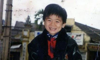 Ảnh độc của 'thiếu gia nghìn tỷ' đi xe máy