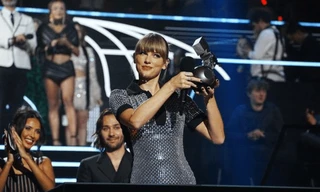MTV EMAs 2022: Taylor Swift thắng đậm ở 4 hạng mục, Lisa (BLACKPINK) được vinh danh