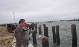 Chuyên gia khảo sát thực địa khu vực phát hiện tàu cổ đắm tại vùng biển Dung Quất. Ảnh: Bảo tàng lịch sử quốc gia