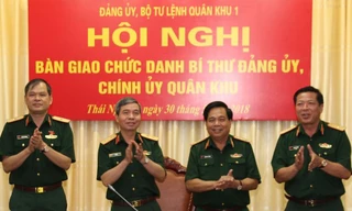 Công bố quyết định nhân sự quân đội, công an